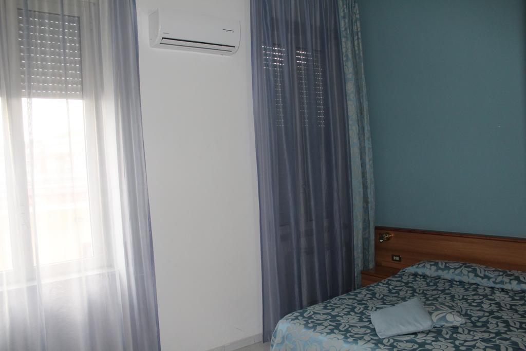 Hotel Santa Marta Pozzuoli Oda fotoğraf